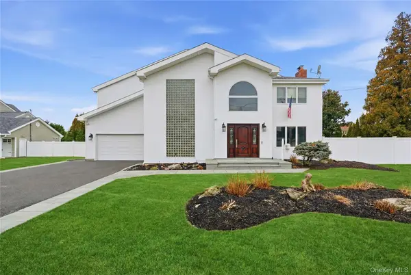 61 Bayview Avenue, Massapequa, NY 11758