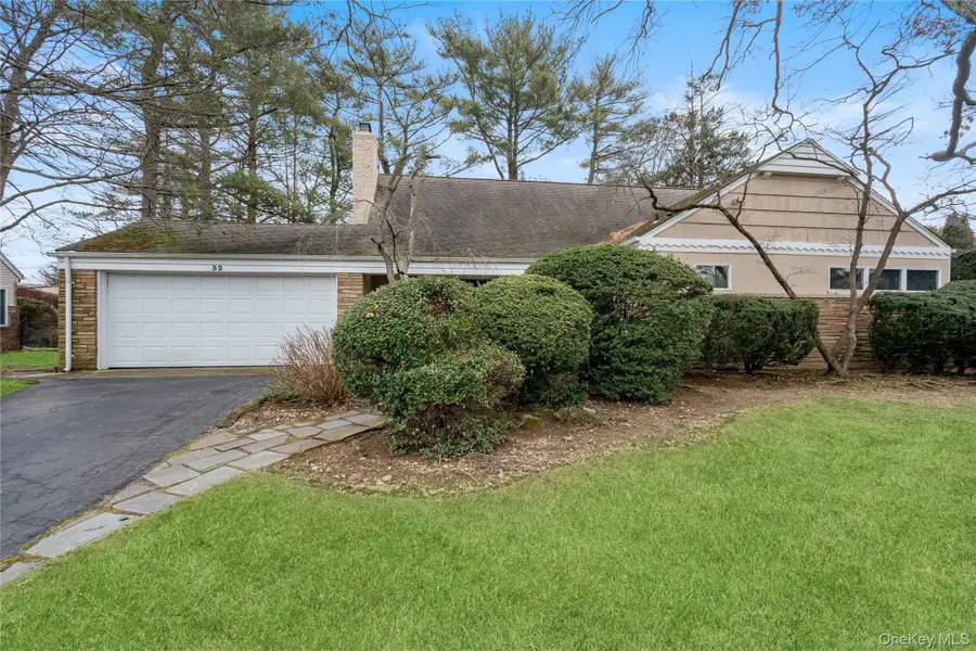 32 Arbor Road, East Hills, NY 11577 - Image #2