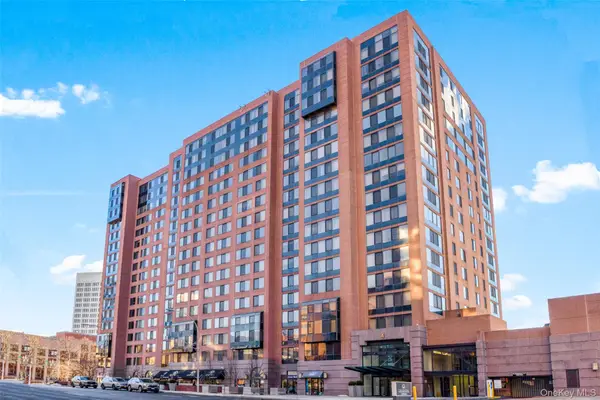 4 Martine Avenue #1011, White Plains, NY 10606