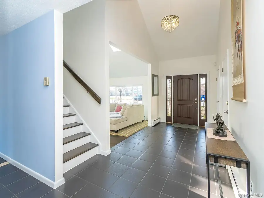 127 Cow Neck Road, Port Washington, NY 11050 - #3