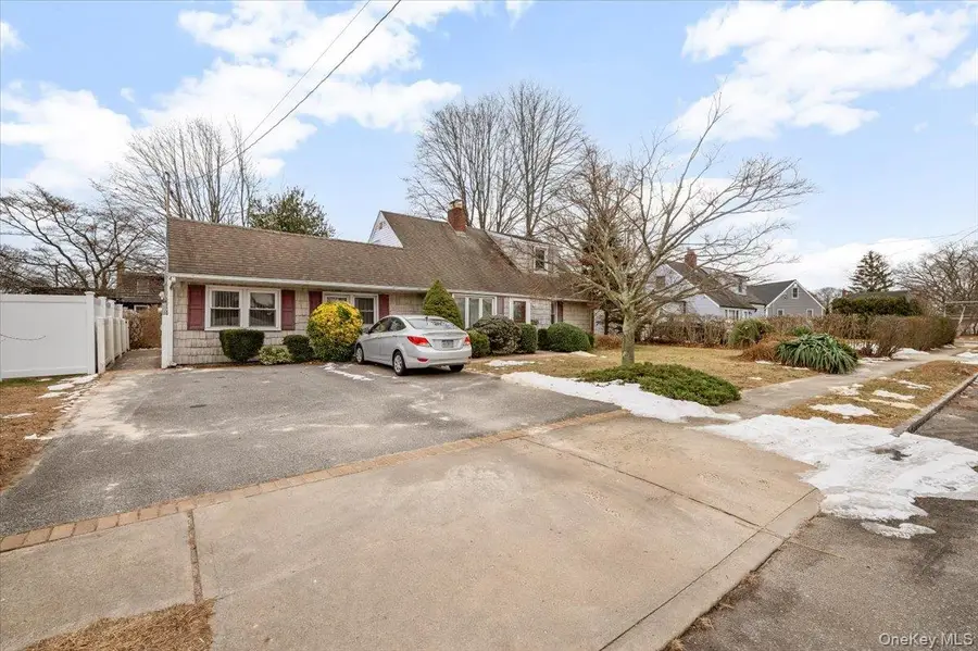 13 Jean Road, West Islip, NY 11795 - Image #2