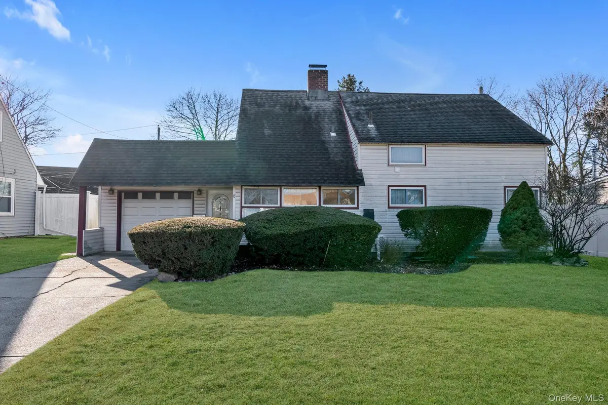 8 Straight Lane, Levittown, NY 11756 - #1