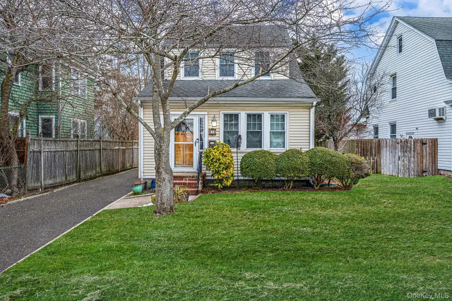 215 West Avenue, Patchogue, NY 11772 - Image #2