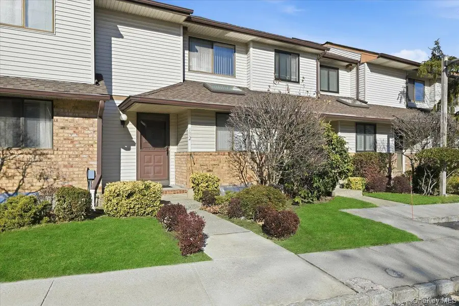 132 Laurel Lane, Wantagh, NY 11793 - Image #3