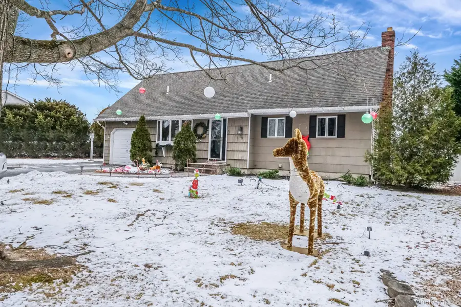 38 Camille Lane, East Patchogue, NY 11772 - Image #3