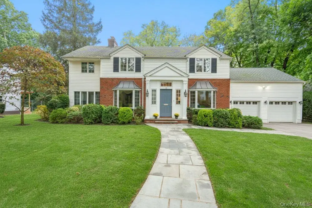 12 Chester Drive, Great Neck, NY 11021 - Image #1