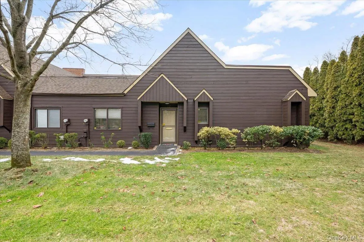 22 So. Gate Circle, Massapequa Park, NY 11762 - Image #1