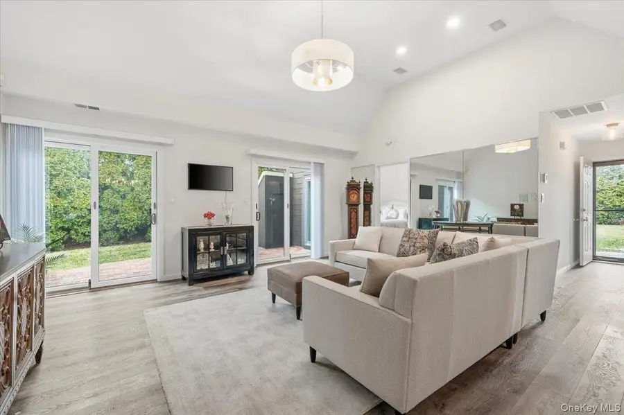 22 So. Gate Circle, Massapequa Park, NY 11762 - Image #3