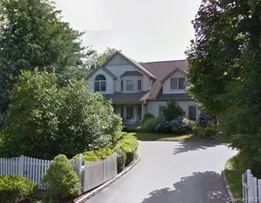 21 Astor Avenue, Saint James, NY 11780