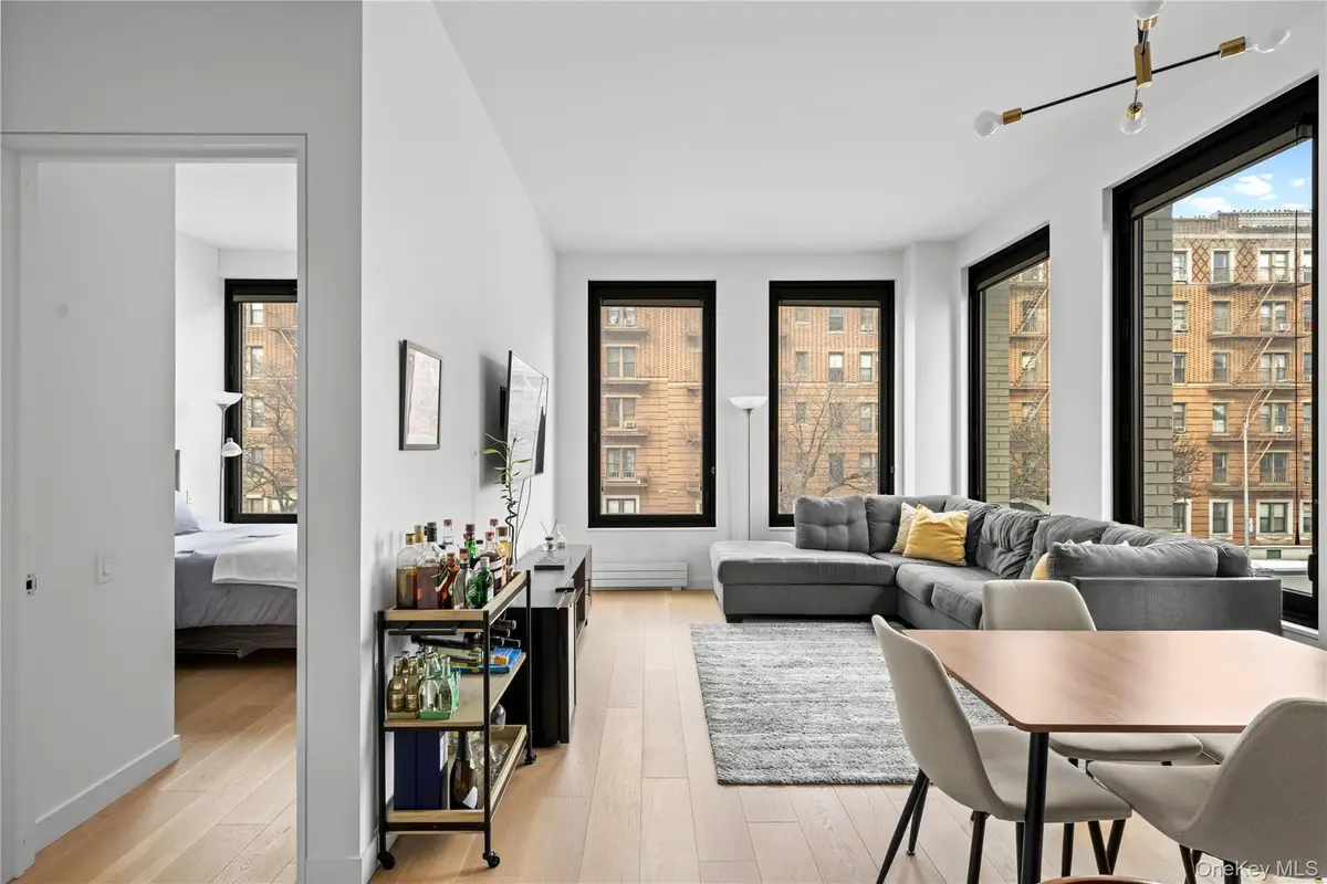 21-21 31st Street #2L, Astoria, NY 11105 - Image #1