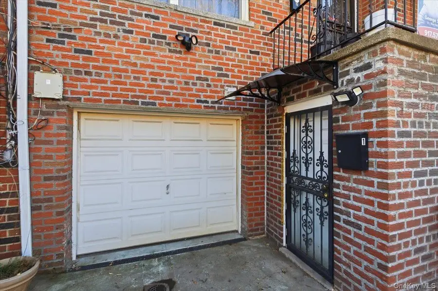 4077 Ely Avenue, Bronx, NY 10466 - #2