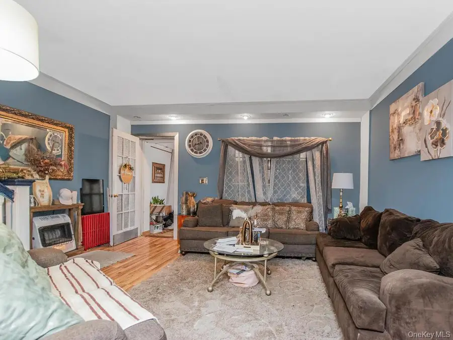 3720 Dyre Avenue, Bronx, NY 10466 - Image #2