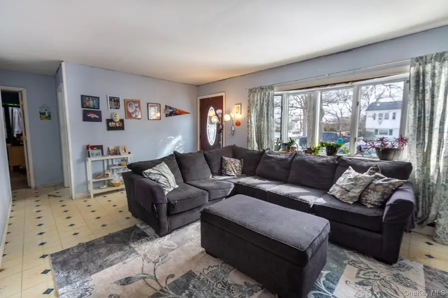 47 Ridgedale Avenue, Farmingville, NY 11738 - #2