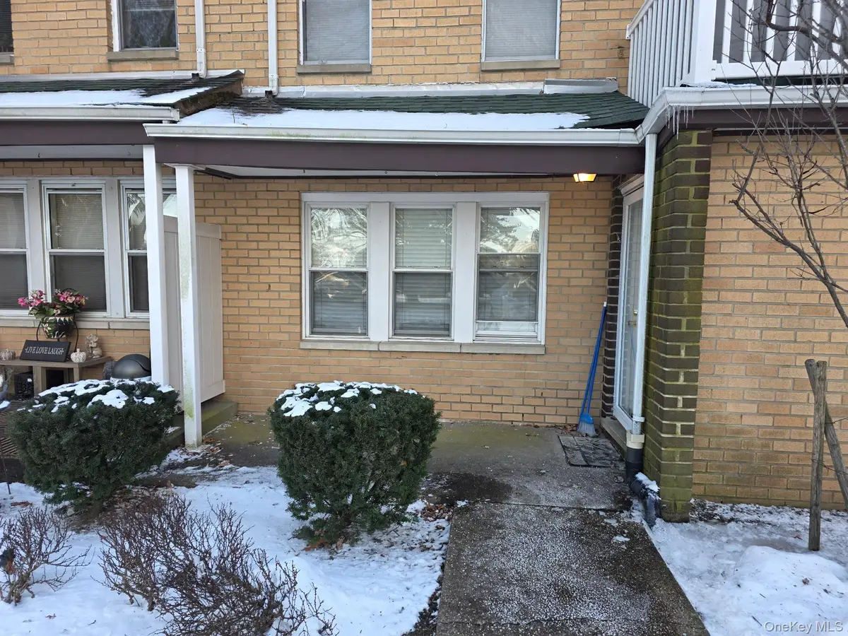 289 Artist Lake Drive, Middle Island, NY 11953 - Image #1