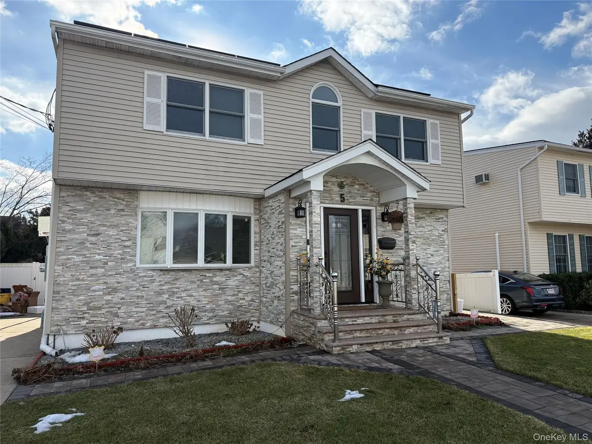 5 Malone Street, Hicksville, NY 11801 - Image #1