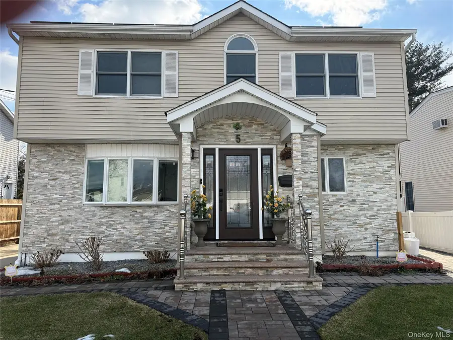 5 Malone Street, Hicksville, NY 11801 - Image #2
