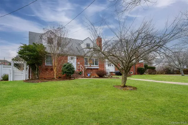 96 East Avenue, Freeport, NY 11520