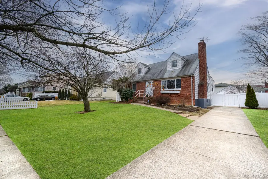 96 East Avenue, Freeport, NY 11520 - Image #2