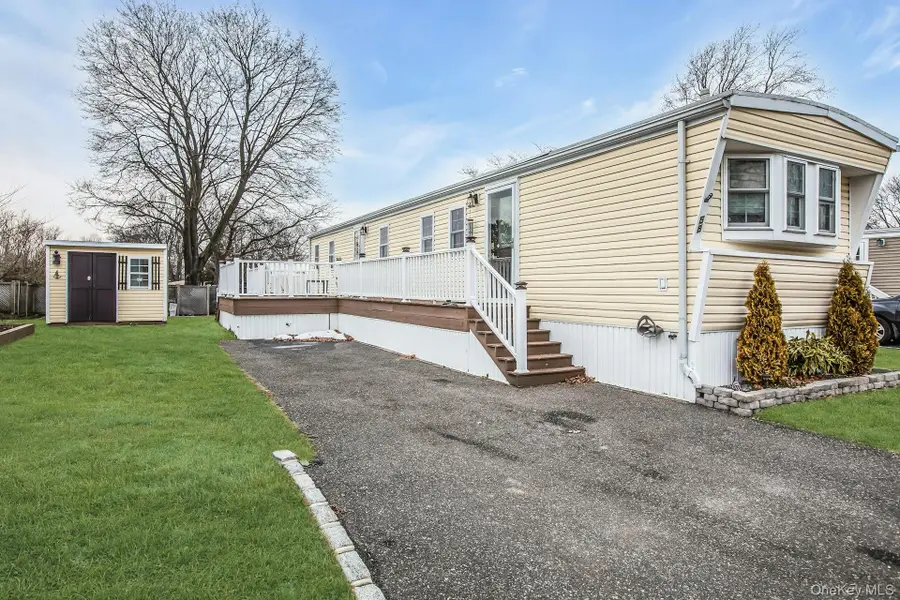 58 Valley Forge Drive, Bohemia, NY 11716 - Image #2