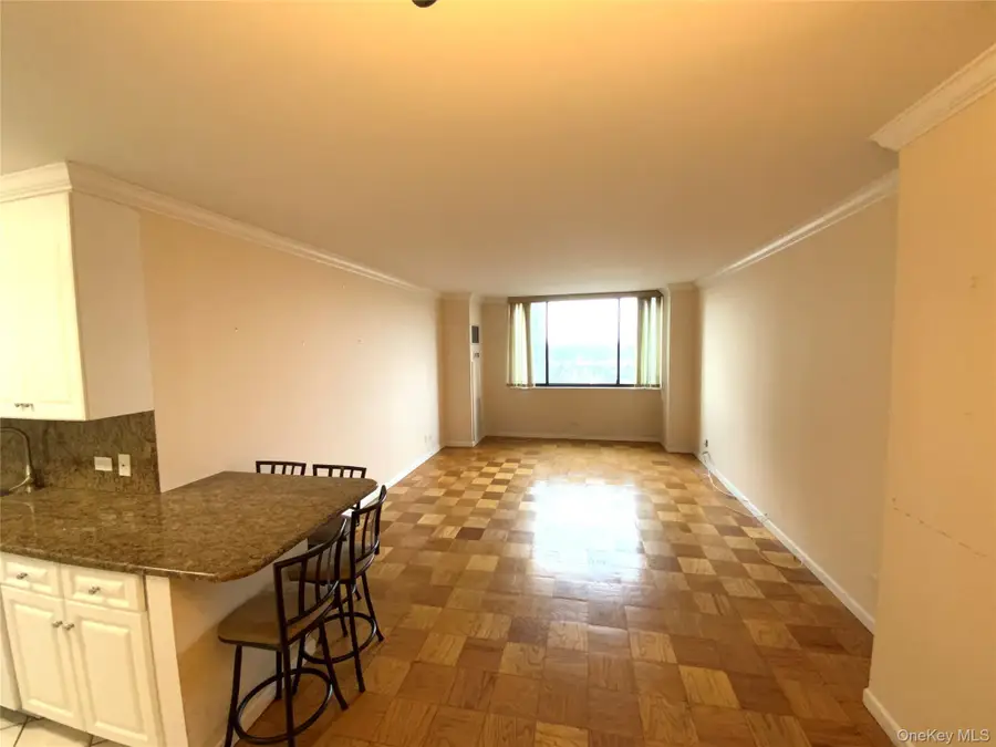 27110 Grand Central Parkway #5M, Queens, NY 11005 - Image #2