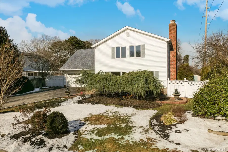 10 Marie Crescent, East Patchogue, NY 11772 - Image #2