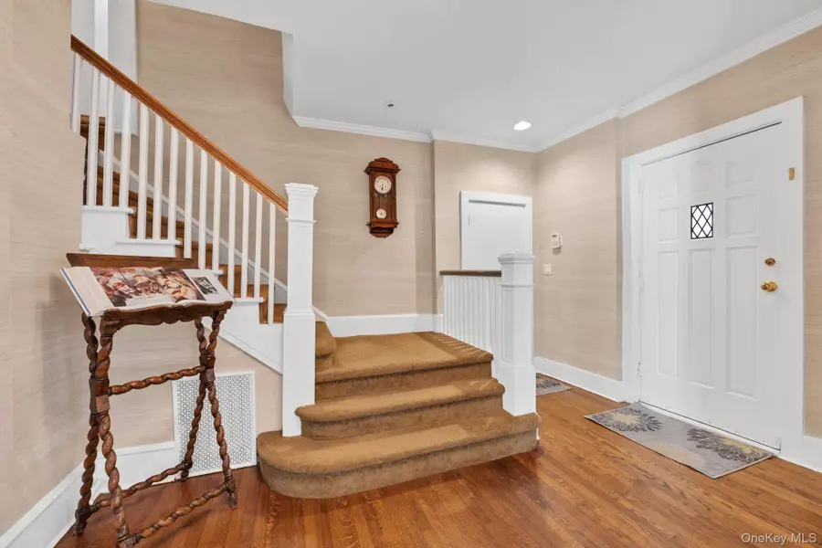 10 Clover Drive, Great Neck, NY 11021 - #2