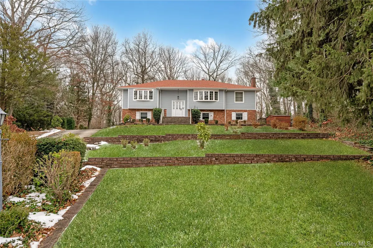 4 Danville Court, Greenlawn, NY 11740 - Image #1