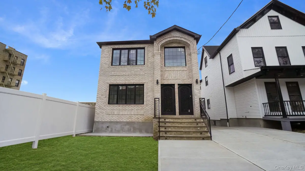 342 E 234th Street, Bronx, NY 10470 - #1