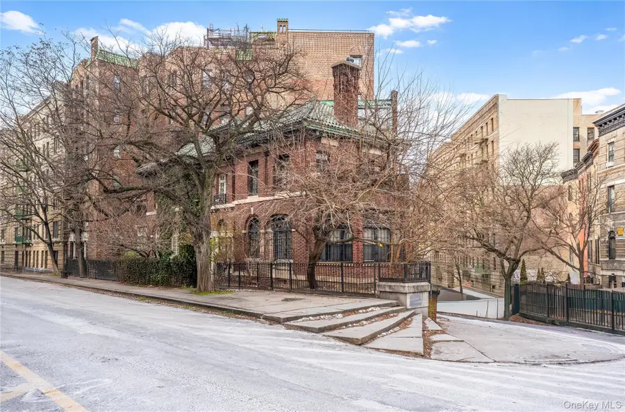 811 Riverside Drive, New York, NY 10032 - Image #3