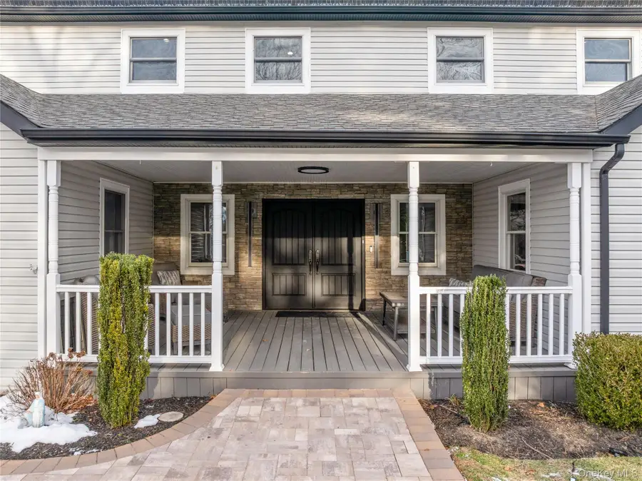 24 Twin River Drive, Oakdale, NY 11769 - Image #3