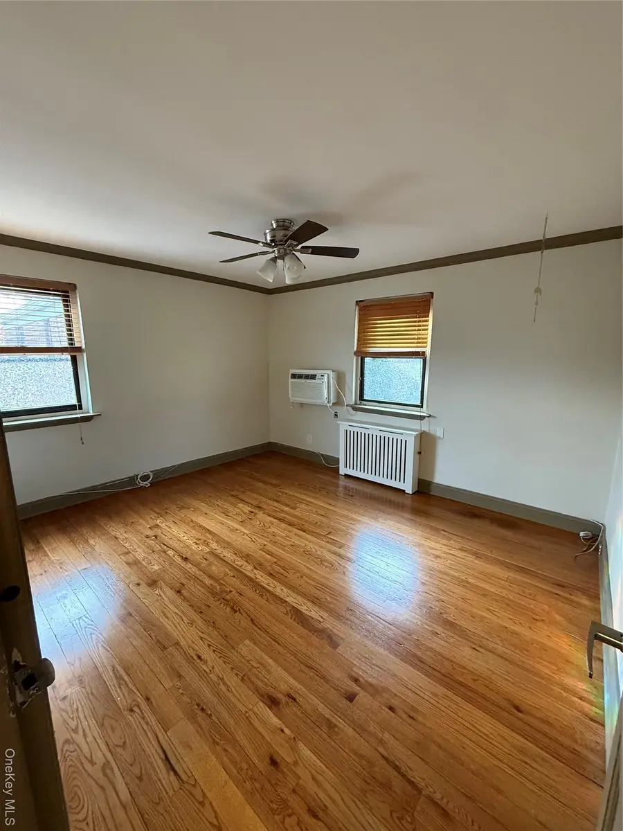 40 Terrace Circle #4C, Great Neck, NY 11021 - Image #3