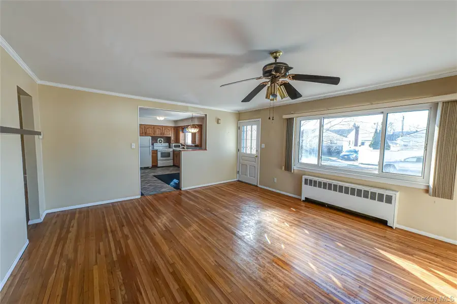 1433 Bowers Drive, Seaford, NY 11783 - Image #3