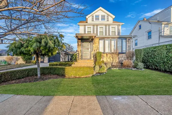 32 Everett, Lynbrook, NY 11563