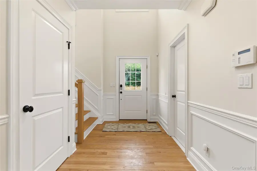 16 Soundview Road, Huntington, NY 11743 - Image #3