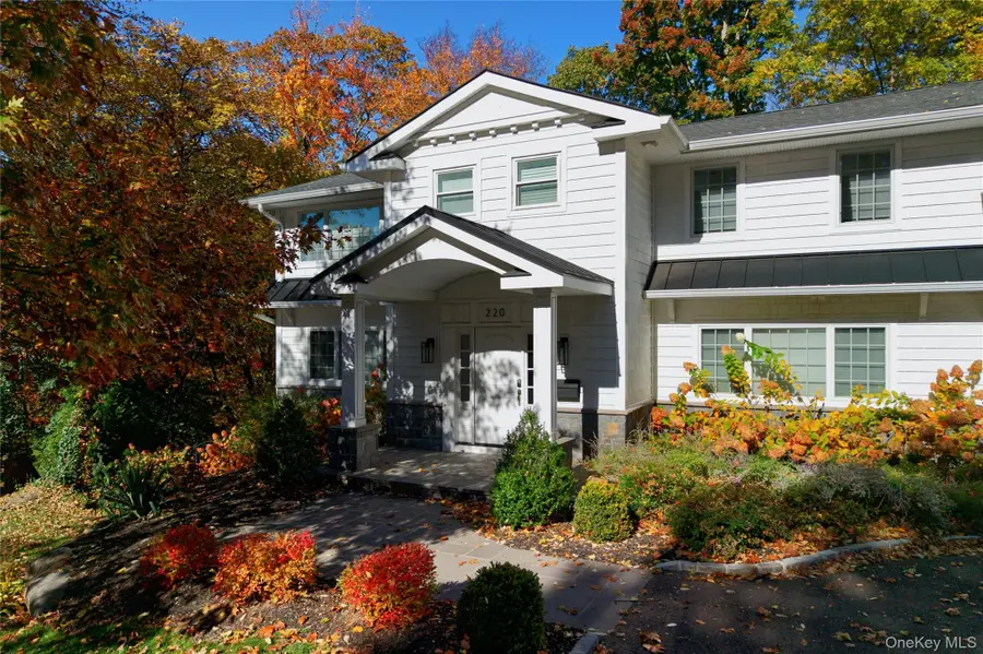 220 Mimosa Drive, East Hills, NY 11576 - Image #3