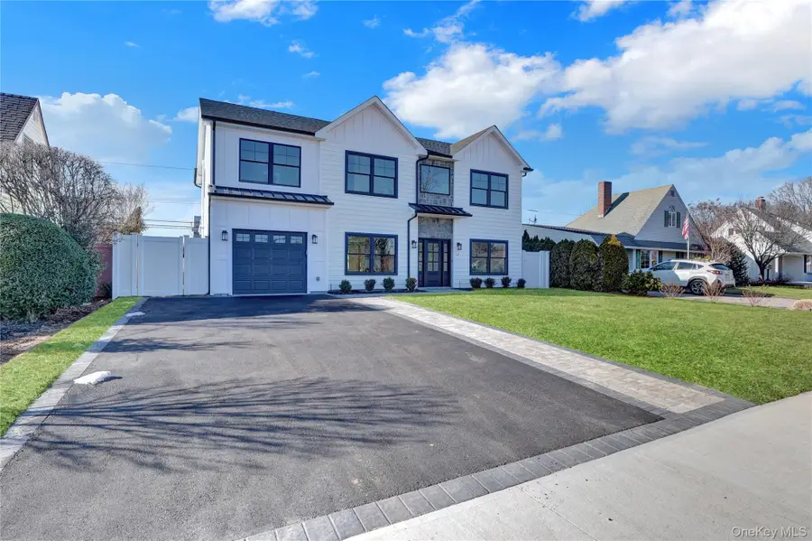 12 Dahlia Lane, Wantagh, NY 11793 - Image #2