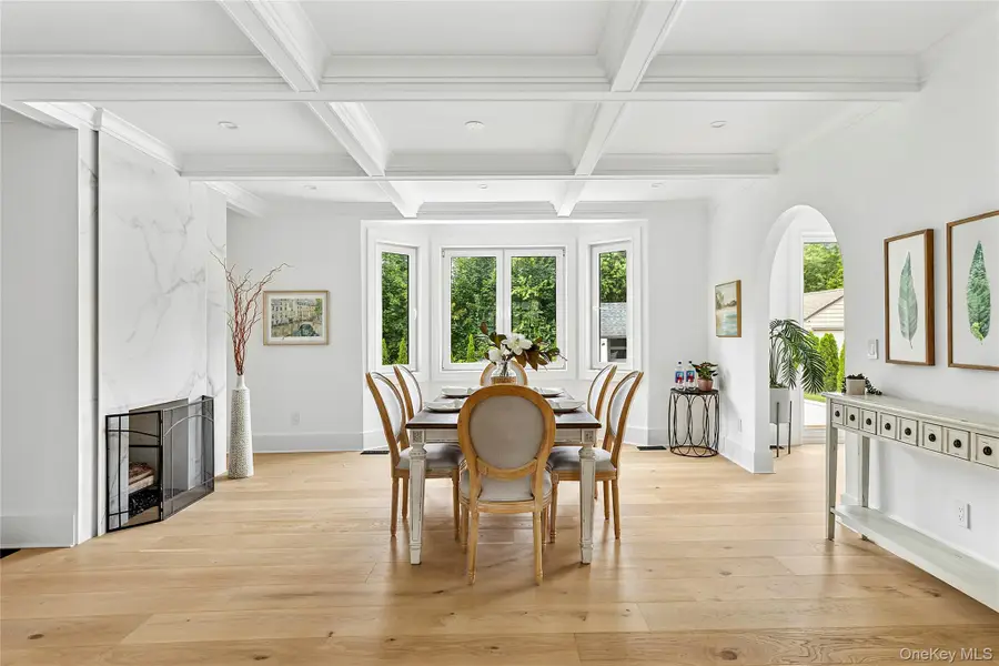 132 Arthur Street, Garden City, NY 11530 - Image #3