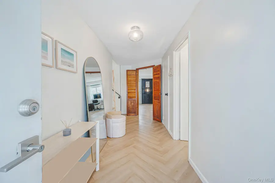 7 Seneca Drive, Commack, NY 11725 - #3