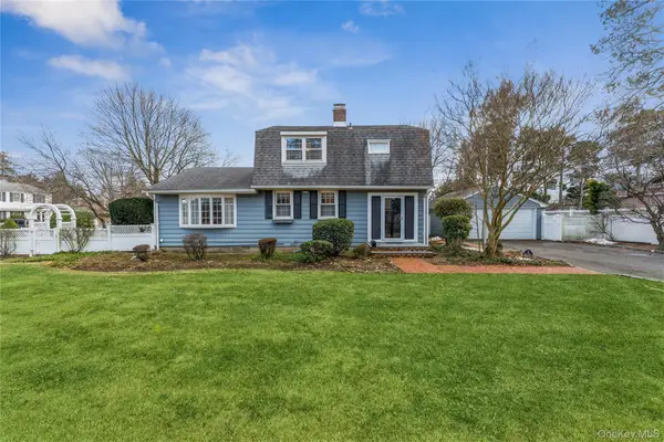 16 8th Street Carle Place Road, Carle Place, NY 11514