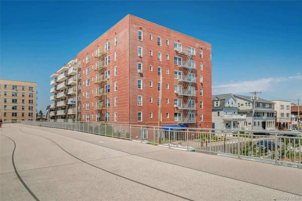 133 Beach 120th Street #1E, Rockaway Park, NY 11694 - Image #1