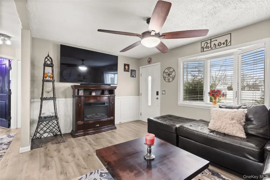 1361 Manatuck Boulevard, Bay Shore, NY 11706 - Image #3