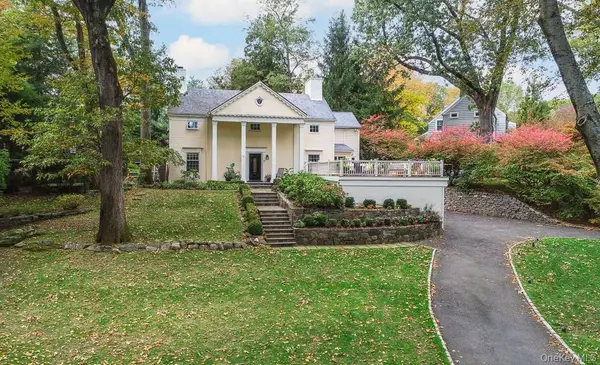 94 Round Hill Road, Scarsdale, NY 10583