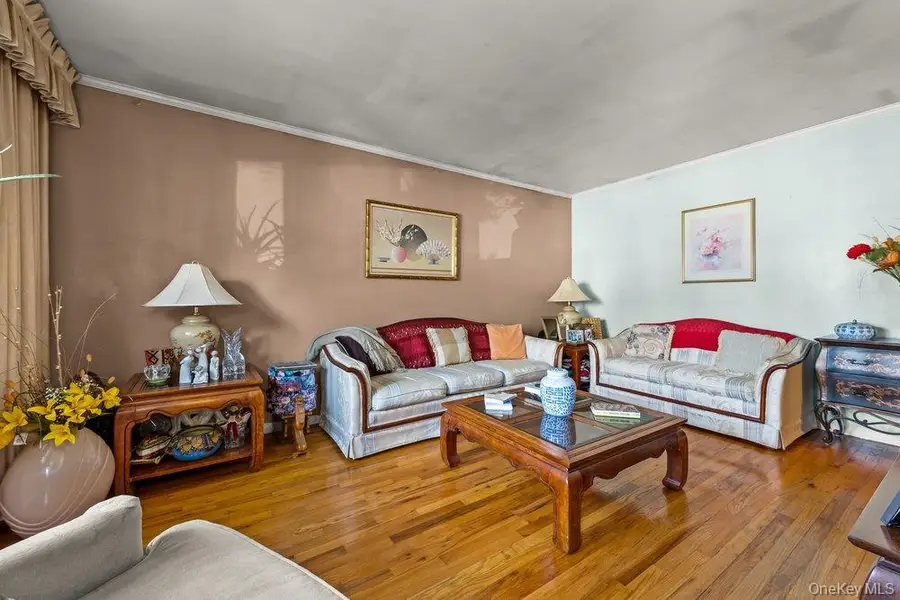 14595 221st Street, Jamaica, NY 11413 - Image #3