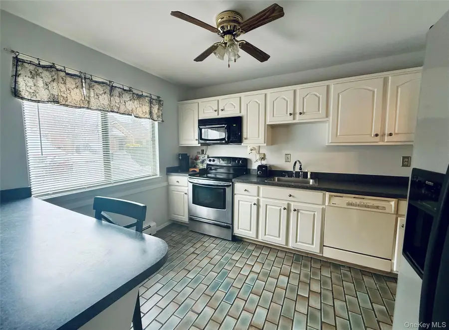 120 Brush Hollow Crescent, Rye Brook, NY 10573 - Image #3