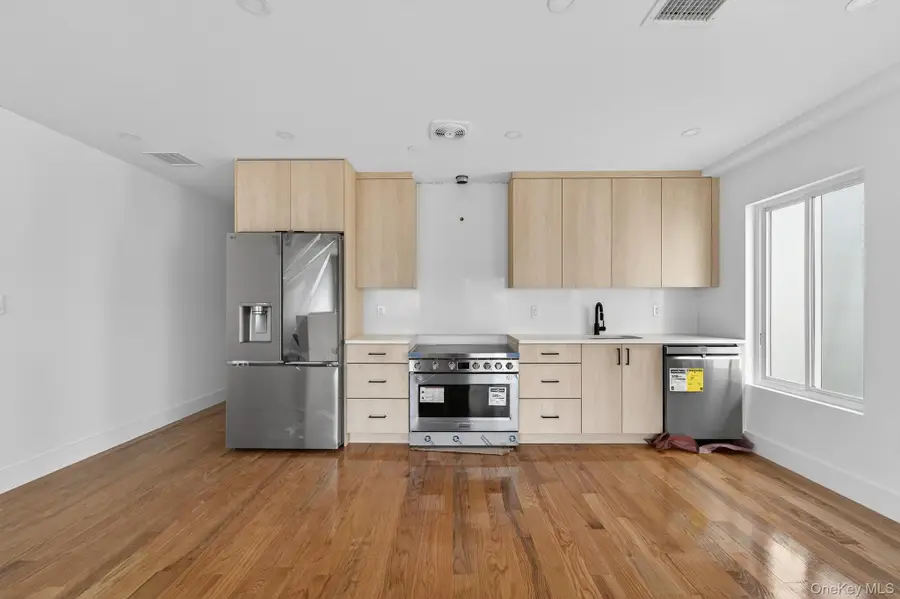 2217 Seymour Avenue, Bronx, NY 10469 - Image #3