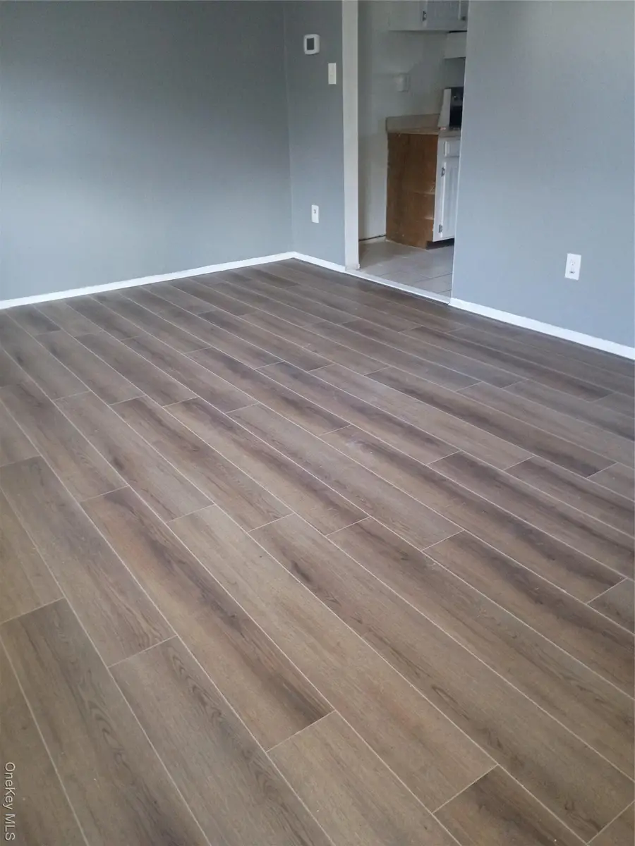 56 Wooded Court, Calverton, NY 11933 - Image #3