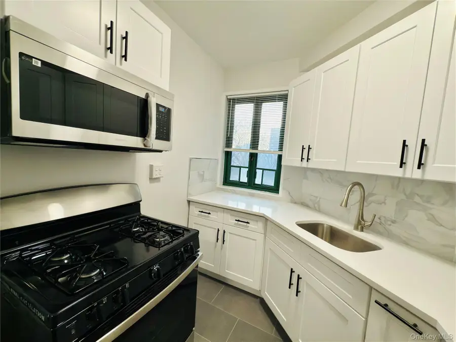 1938 E Tremont Avenue #5B, Bronx, NY 10462 - Image #2