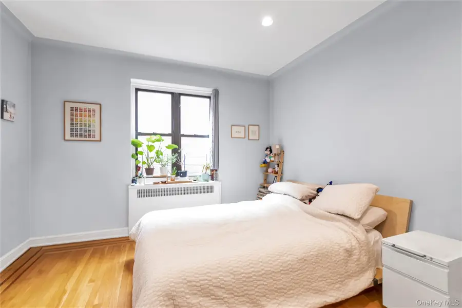 25-40 31 Avenue #4E, Astoria, NY 11106 - Image #3
