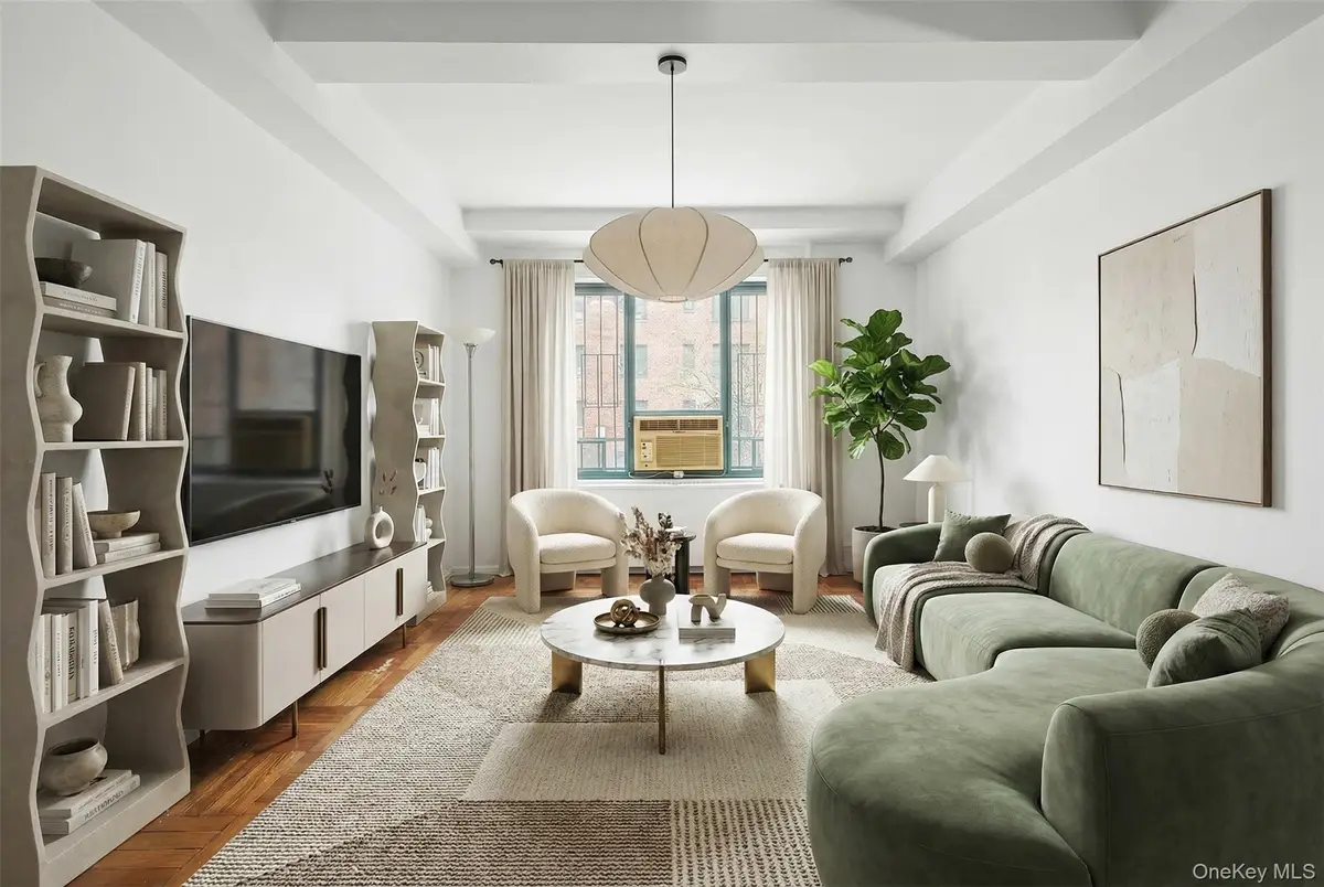 2100 E Tremont Avenue #1F, Bronx, NY 10462 - Image #1