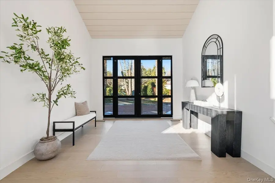 26 Windemere Way, Woodbury, NY 11797 - Image #3